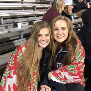 Meet your Posher, Laina